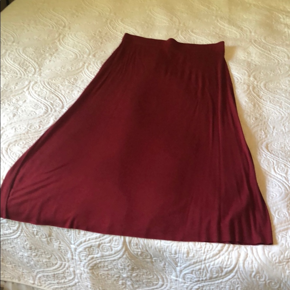 Súper soft jersey Maxi skirt with elastic waist!